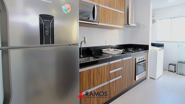 1074 - Apartamento para locação no centro de Bombinhas