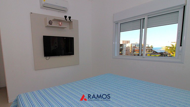 1074 - Apartamento para locação no centro de Bombinhas