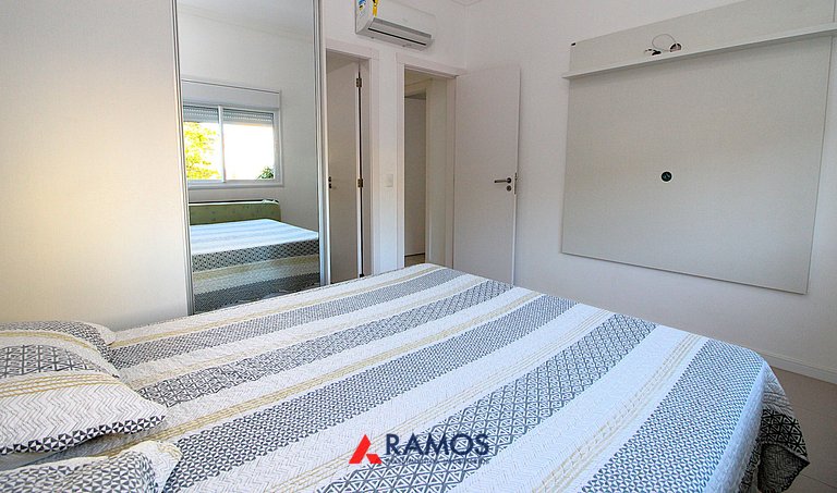 1074 - Apartamento para locação no centro de Bombinhas