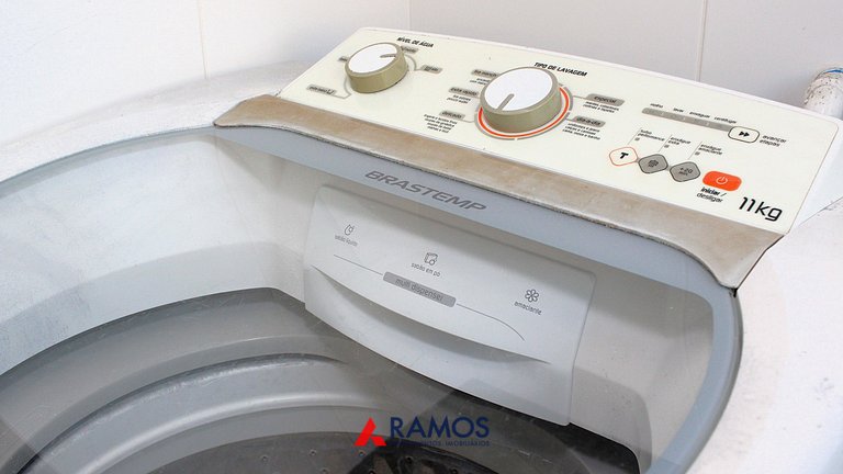 1074 - Apartamento para locação no centro de Bombinhas