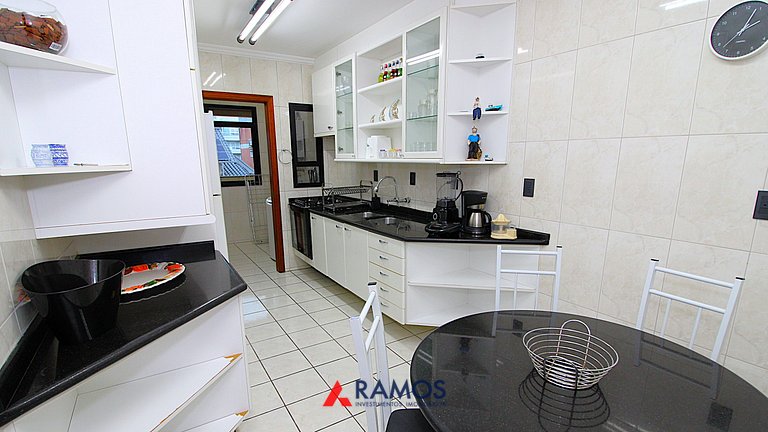 1038 - Apartamento com vista para o mar Bombinhas