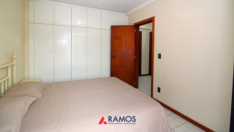 1038 - Apartamento com vista para o mar Bombinhas