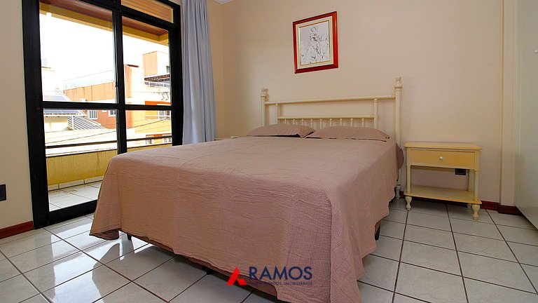 1038 - Apartamento com vista para o mar Bombinhas