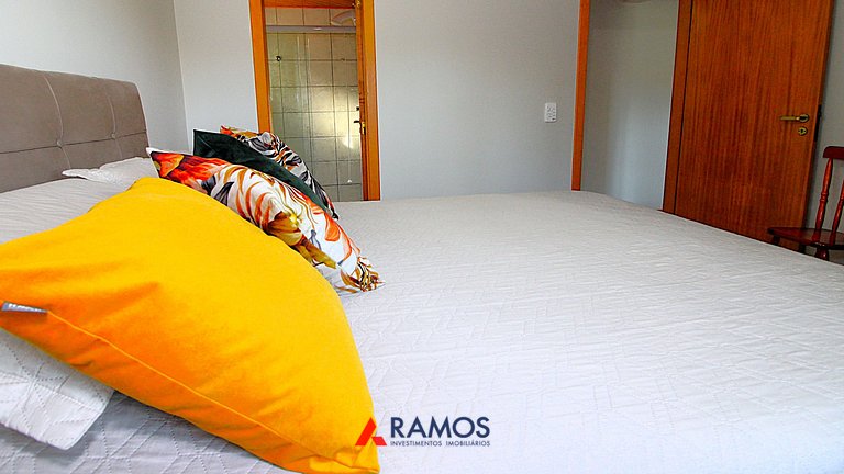 1075 - Praia de Bombinhas locação de temporada