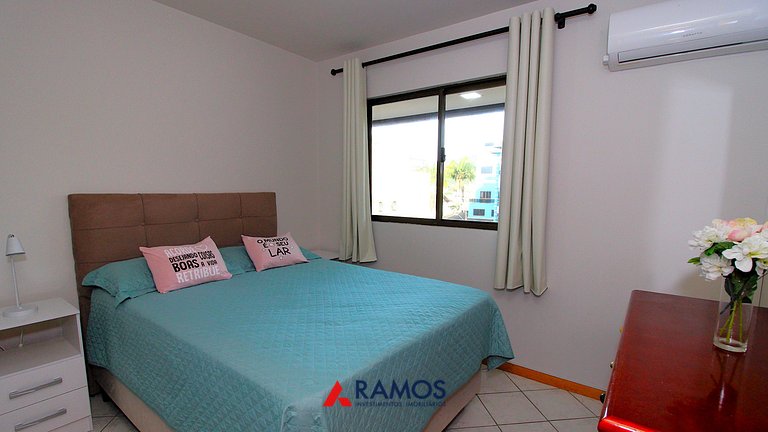 1075 - Praia de Bombinhas locação de temporada