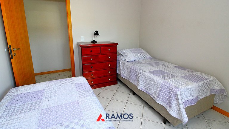 1075 - Praia de Bombinhas locação de temporada