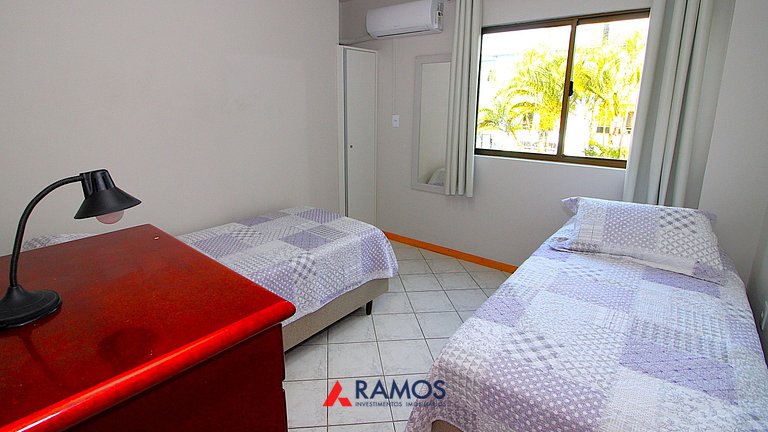 1075 - Praia de Bombinhas locação de temporada