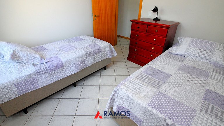 1075 - Praia de Bombinhas locação de temporada