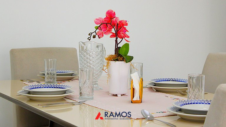 1071 - Apartamento com 2 Suítes na Praia de Bombinhas,