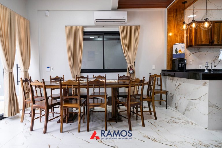 1000 Lindíssima casa a 50mts do mar em Zimbros