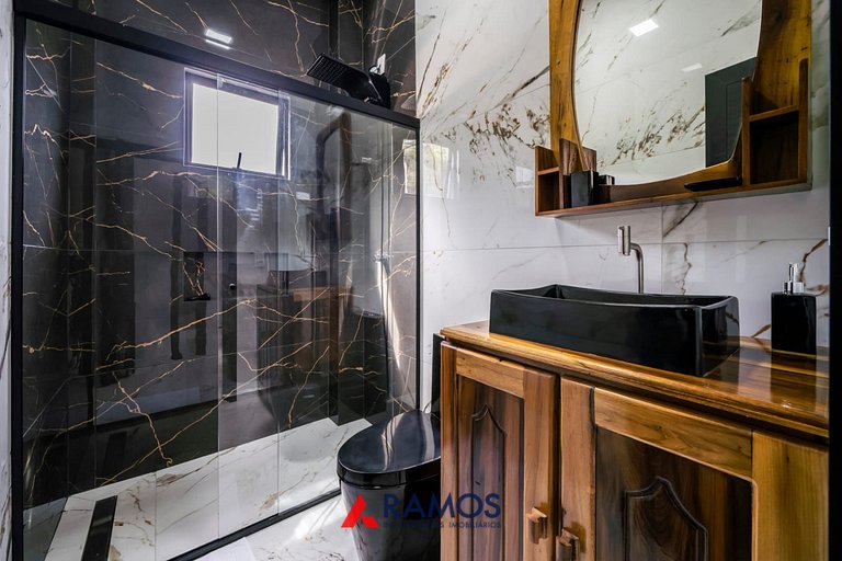 1000 Lindíssima casa a 50mts do mar em Zimbros