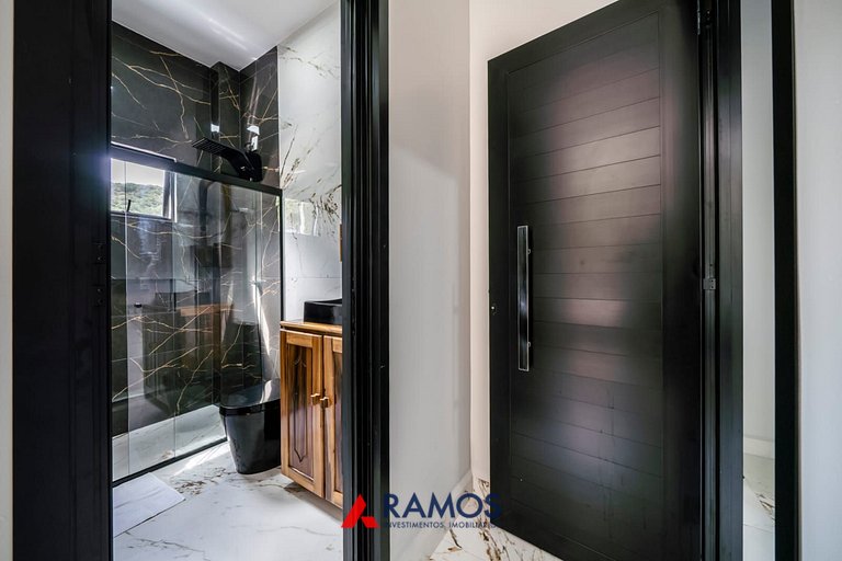 1000 Lindíssima casa a 50mts do mar em Zimbros