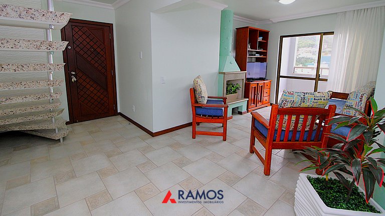 1027 - Cobertura duplex com piscina em Bombinhas