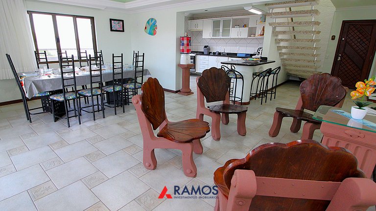 1027 - Cobertura duplex com piscina em Bombinhas