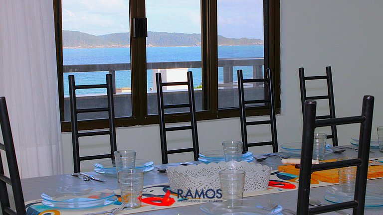 1027 - Cobertura duplex com piscina em Bombinhas