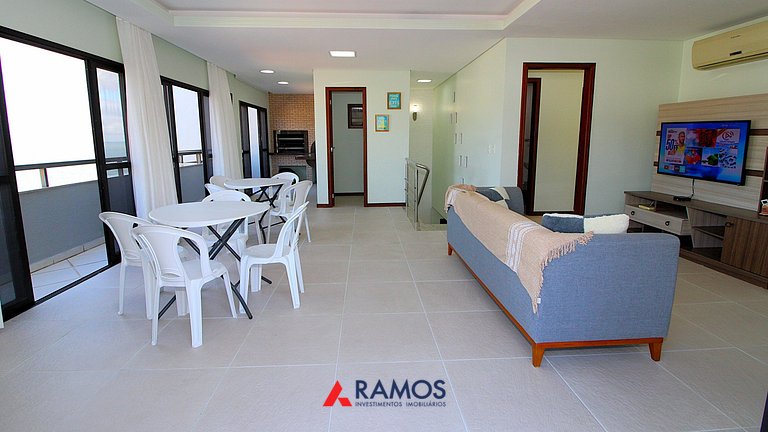 1027 - Cobertura duplex com piscina em Bombinhas