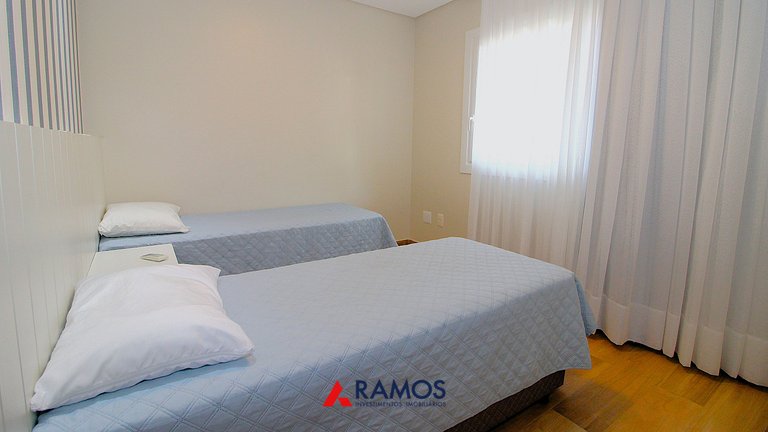 1079 - Apartamento com vista para o mar em Bombinhas