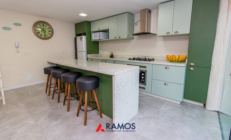 1025 Ampla cobertura duplex na Praia de Bombinhas 50mts do m