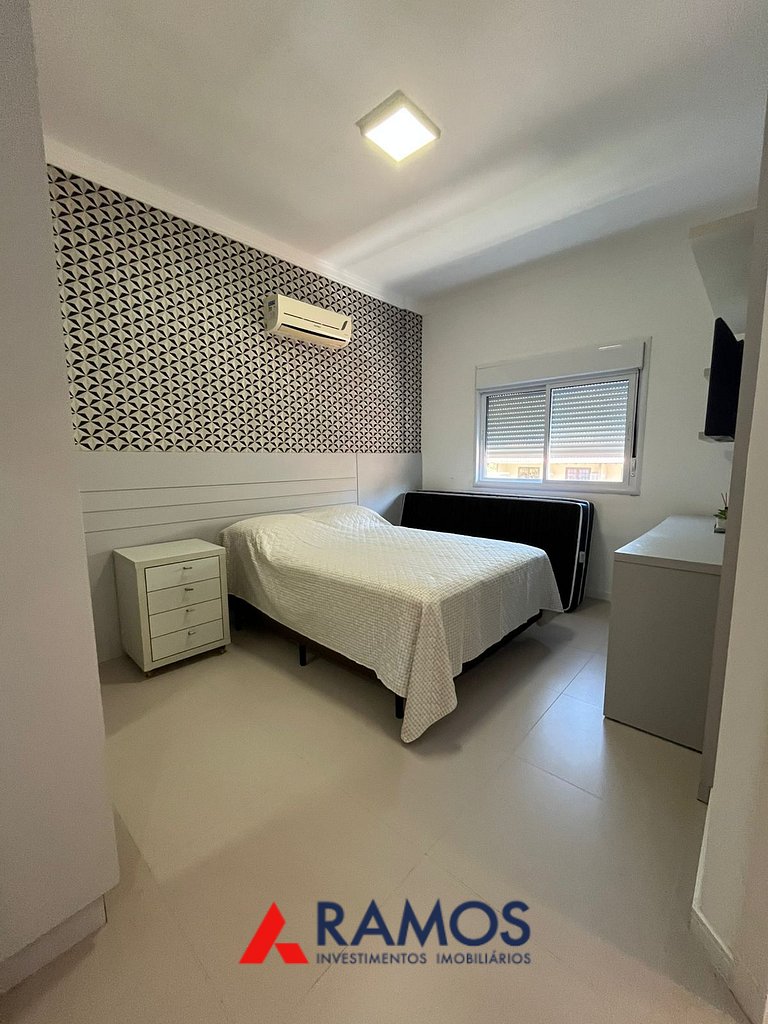 1069 Apartamento na praia de Bombinhas