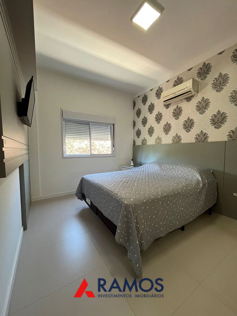 1069 Apartamento na praia de Bombinhas