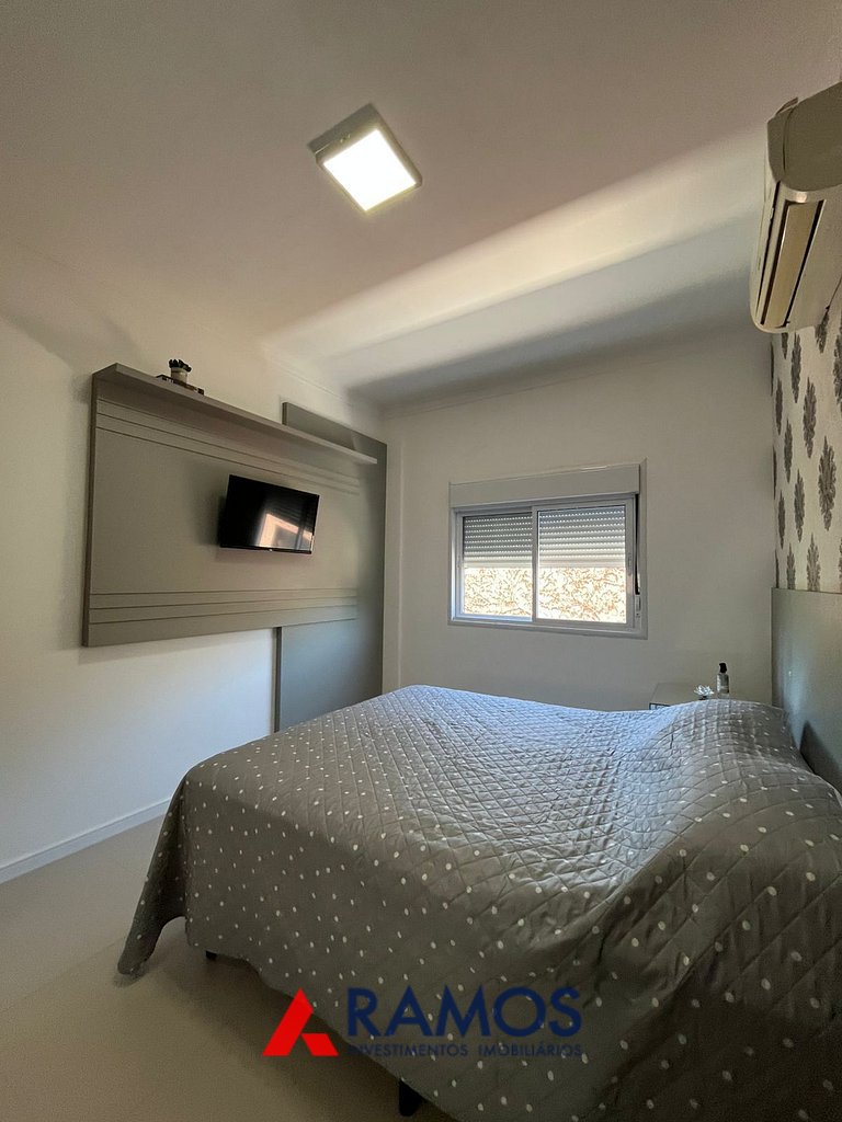 1069 Apartamento na praia de Bombinhas