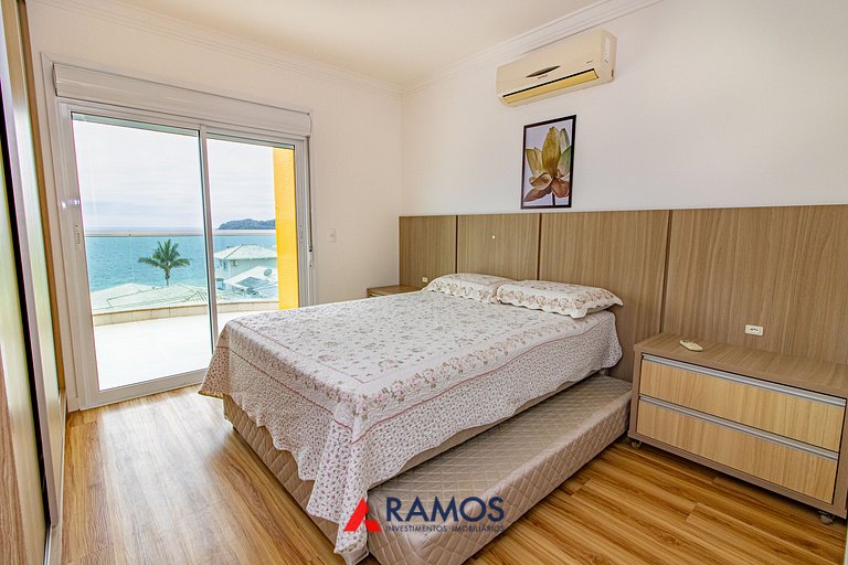 1059 - Lindo Apartamento com Vista Mar na Praia de Bombinhas